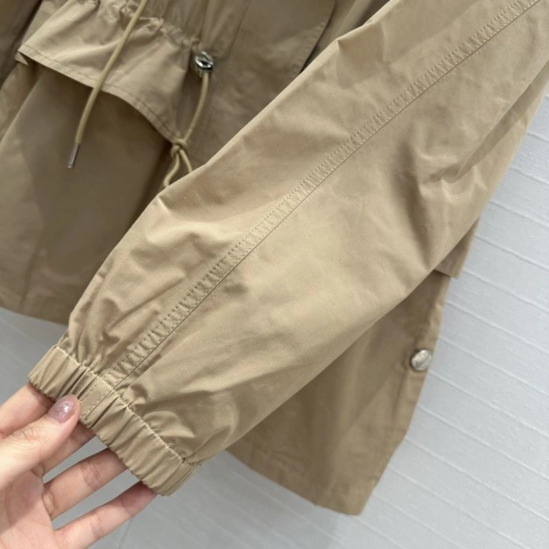 Burberry Outwear Sporty 104398