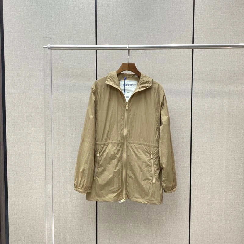 Premium Burberry Outwear 104387
