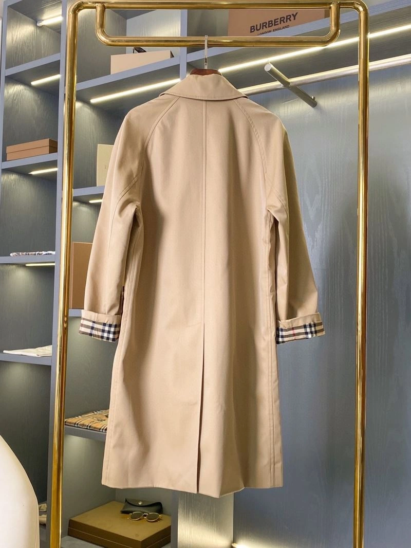 Unique Burberry Outwear 104333