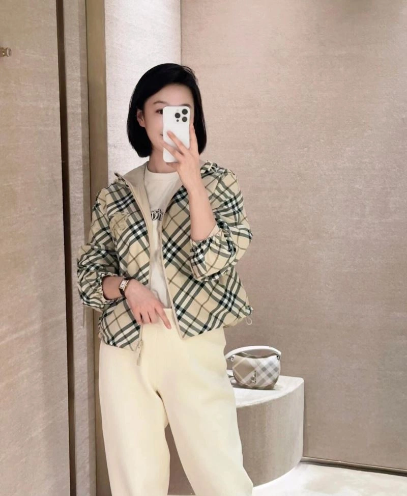 Comfortable Burberry Outwear 104286