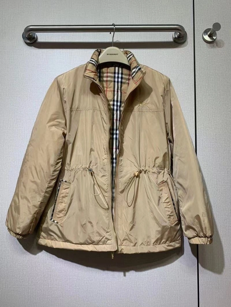 Stylish Burberry Outwear 104321