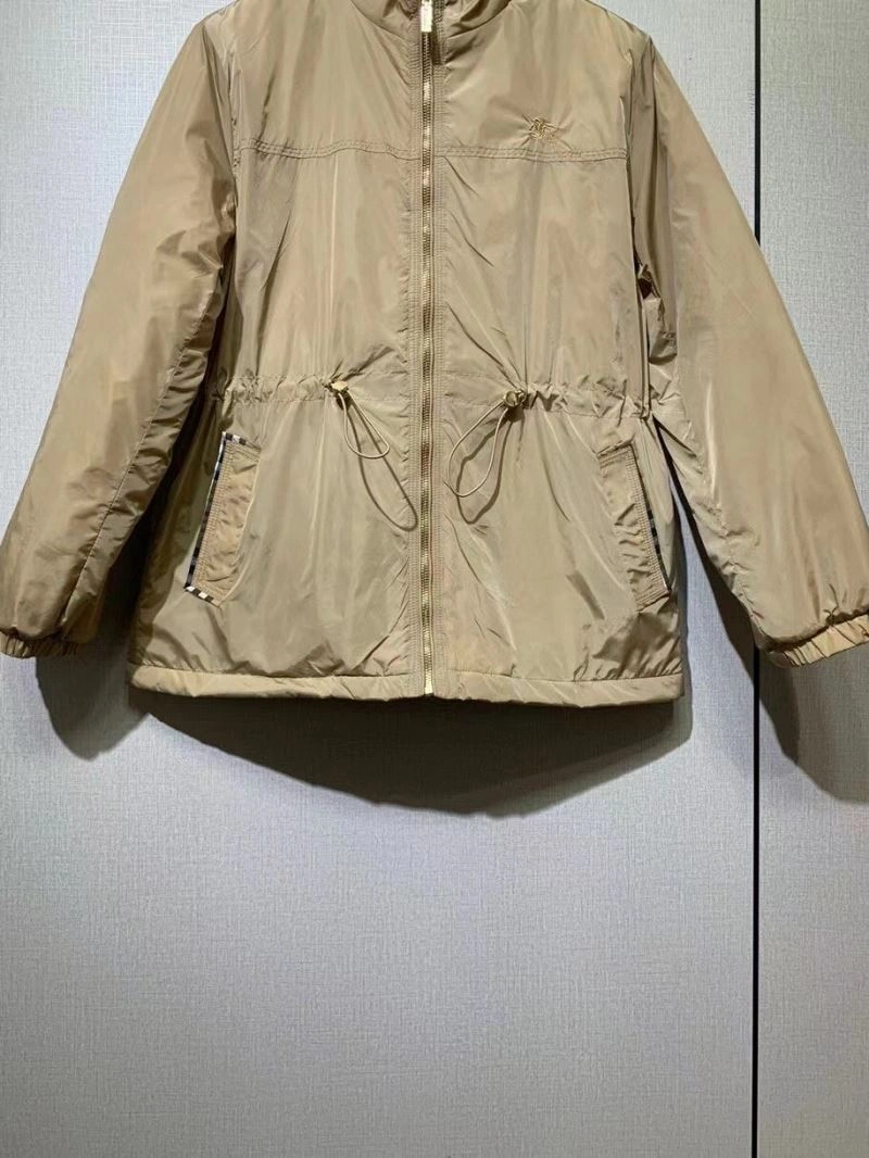 Stylish Burberry Outwear 104321
