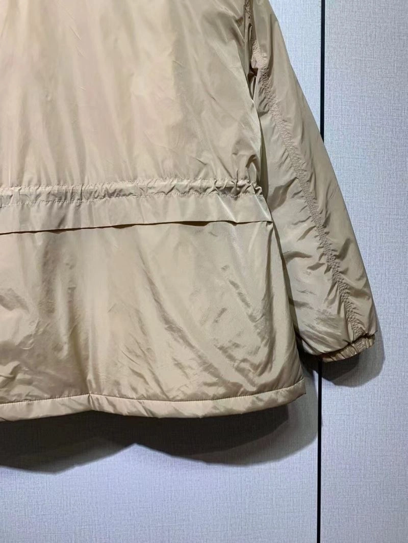 Stylish Burberry Outwear 104321