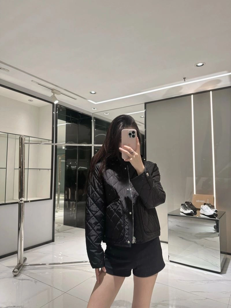 Burberry Outwear TravelReady 104269