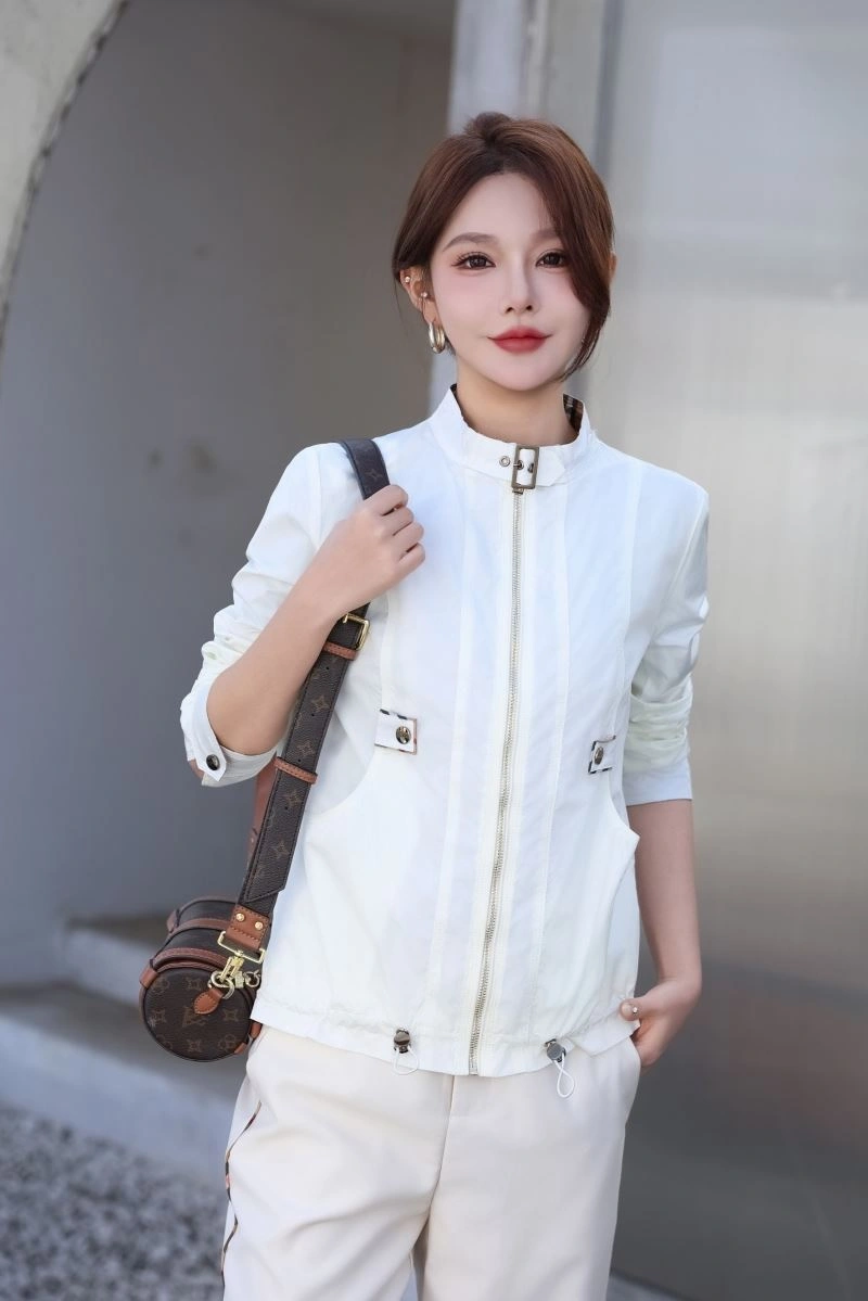 ModernLook Burberry Outwear 104266