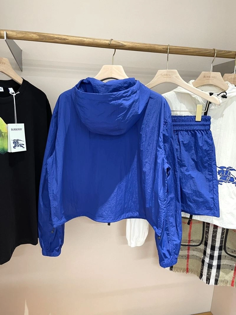 Burberry Outwear GoAnywhere 104262