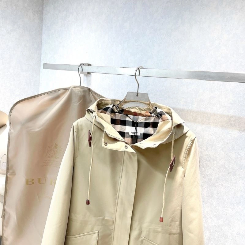 Comfortable Burberry Outwear 104222