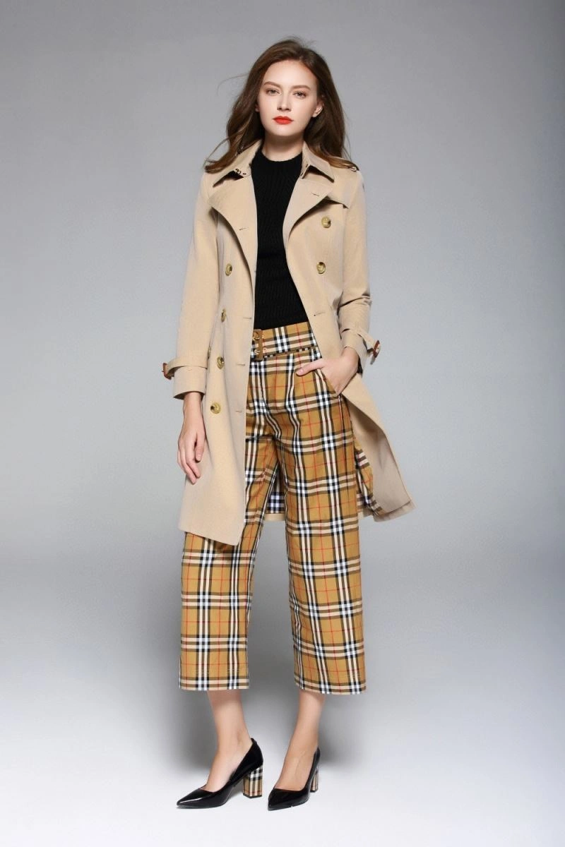 Vibrant Burberry Outwear 104254