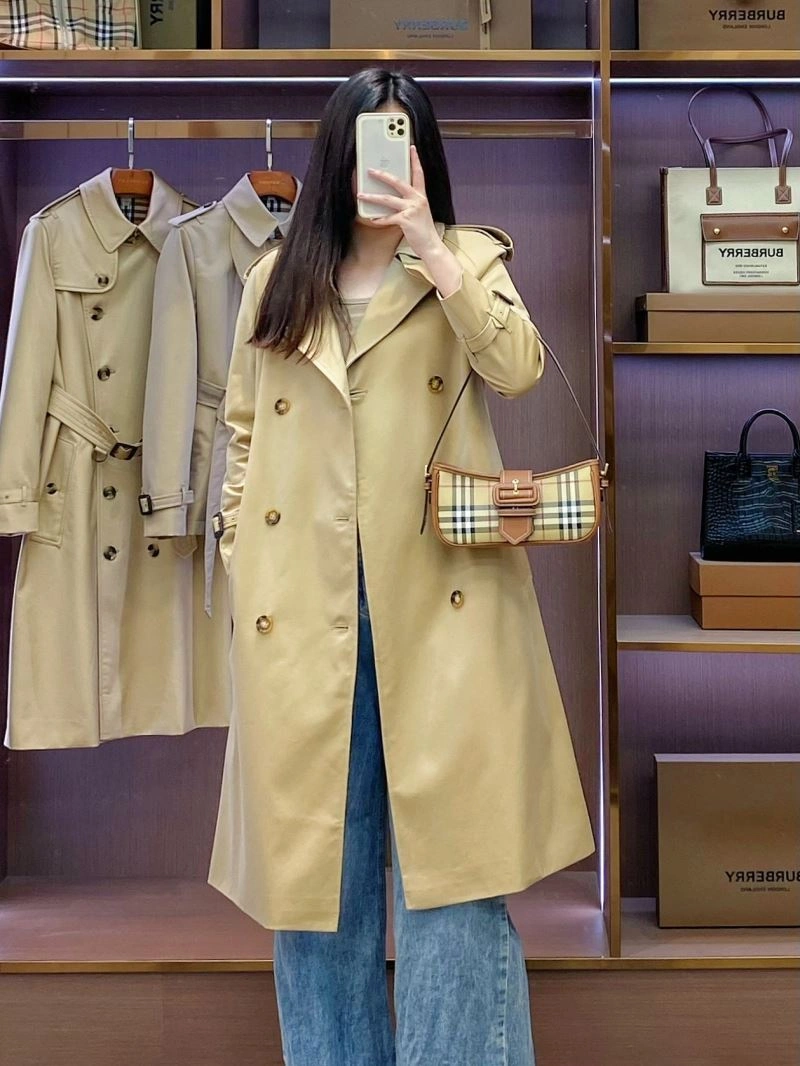 Sophisticated Burberry Outwear 104233