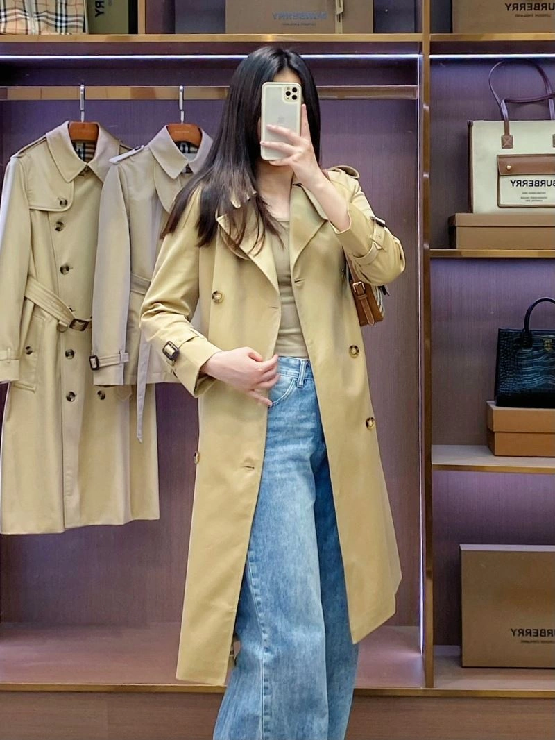 Sophisticated Burberry Outwear 104233