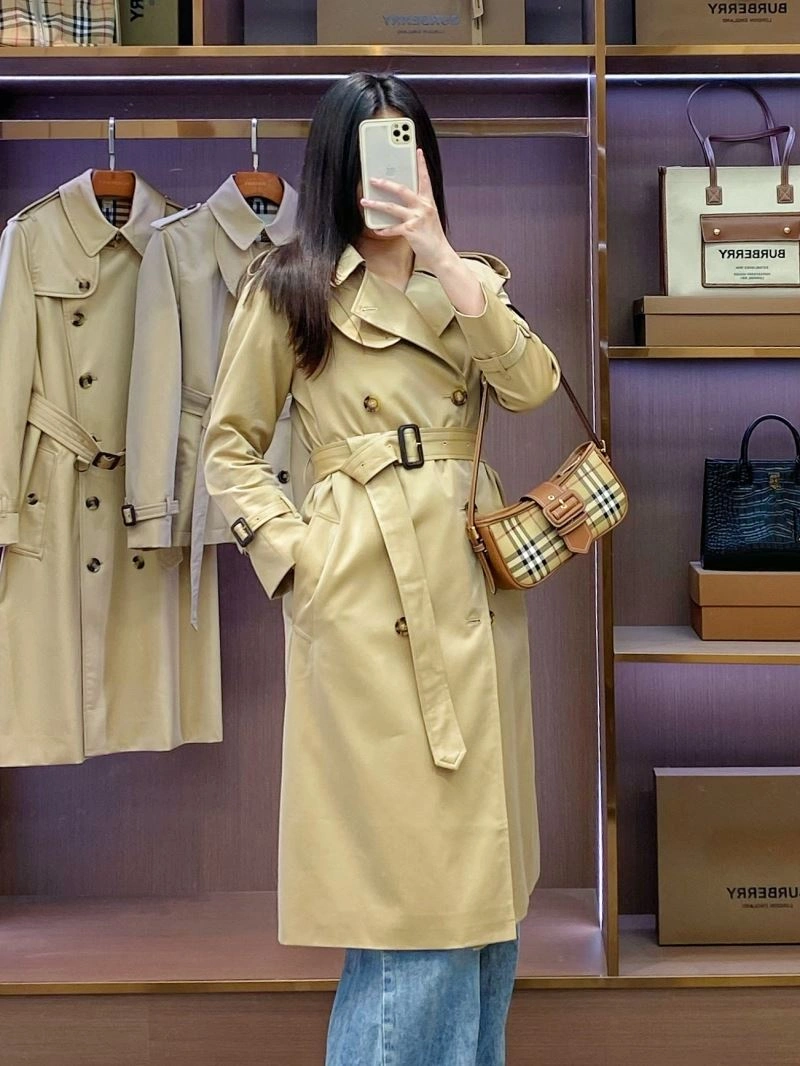 Sophisticated Burberry Outwear 104233