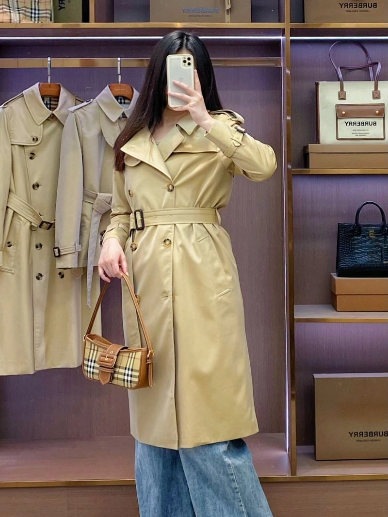 Sophisticated Burberry Outwear 104233