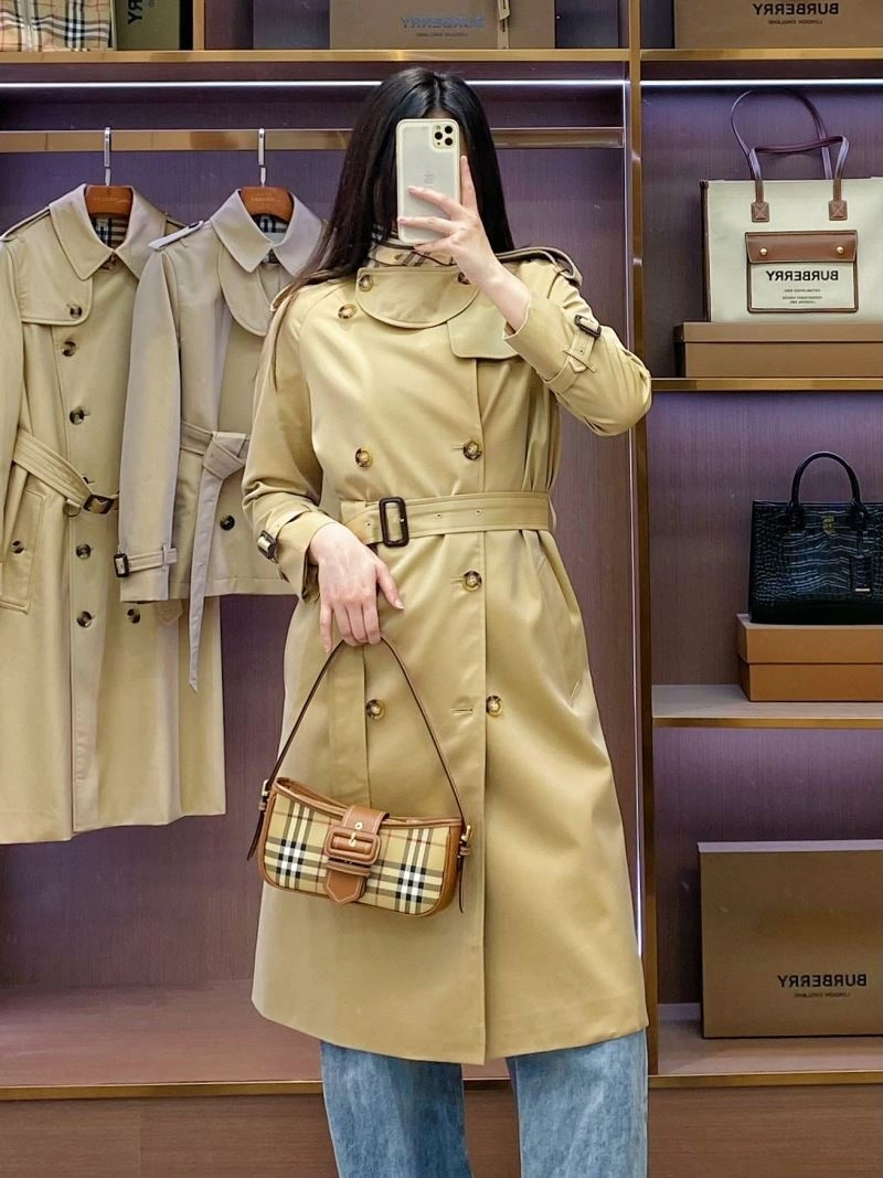 Sophisticated Burberry Outwear 104233