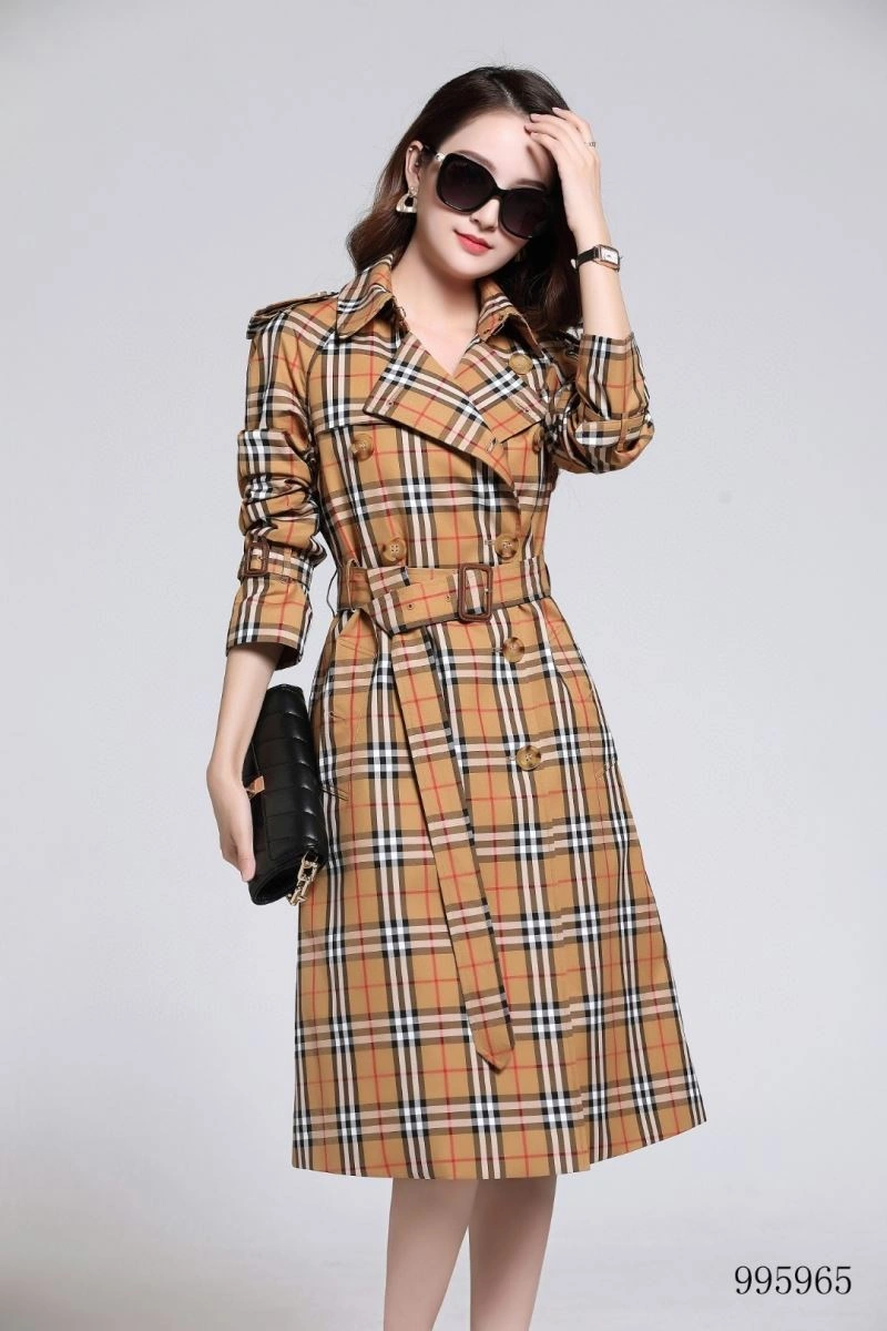 Stretchable Burberry Outwear 104190