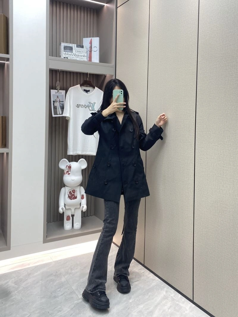 Efficient Burberry Outwear 104177