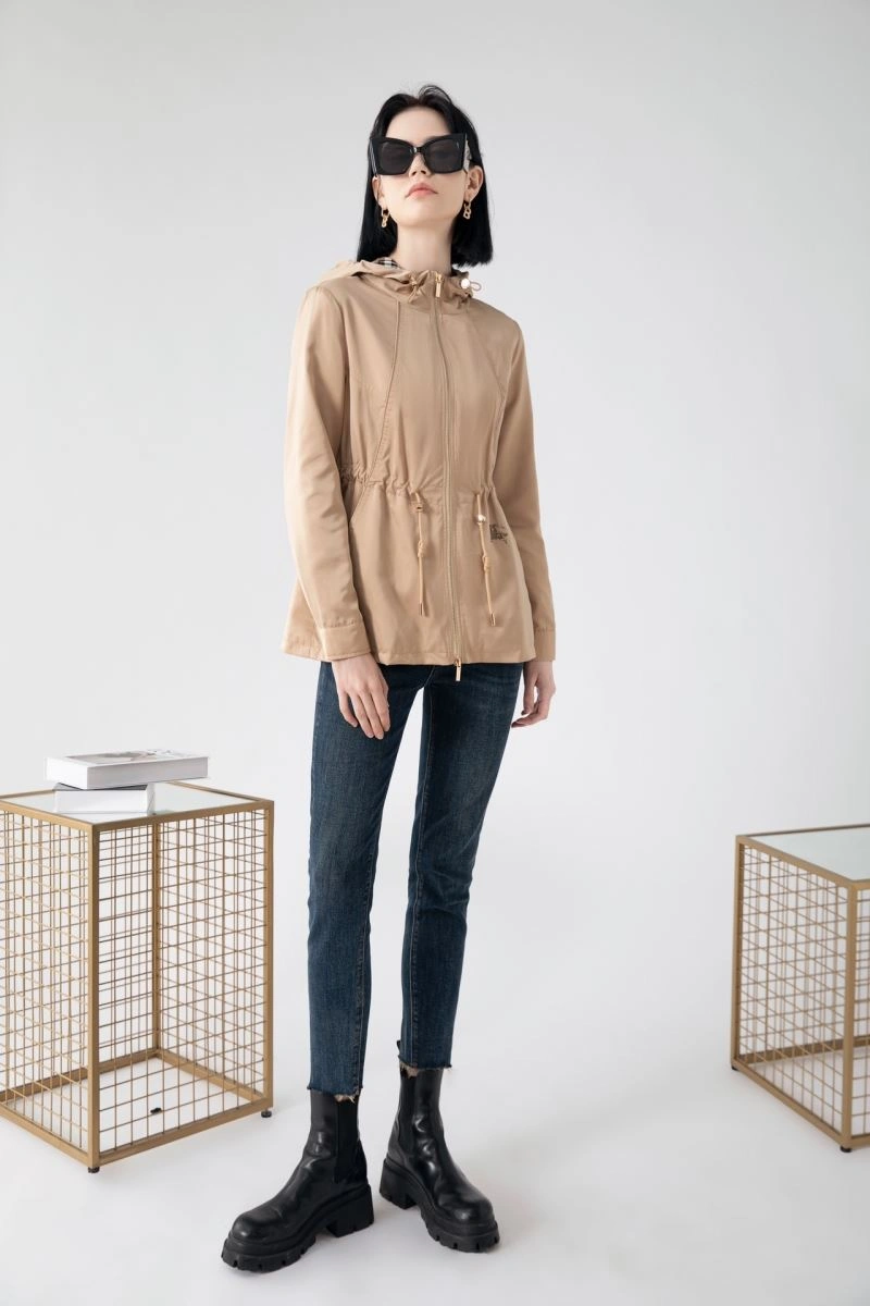 Burberry Outwear SoftTouch 104157