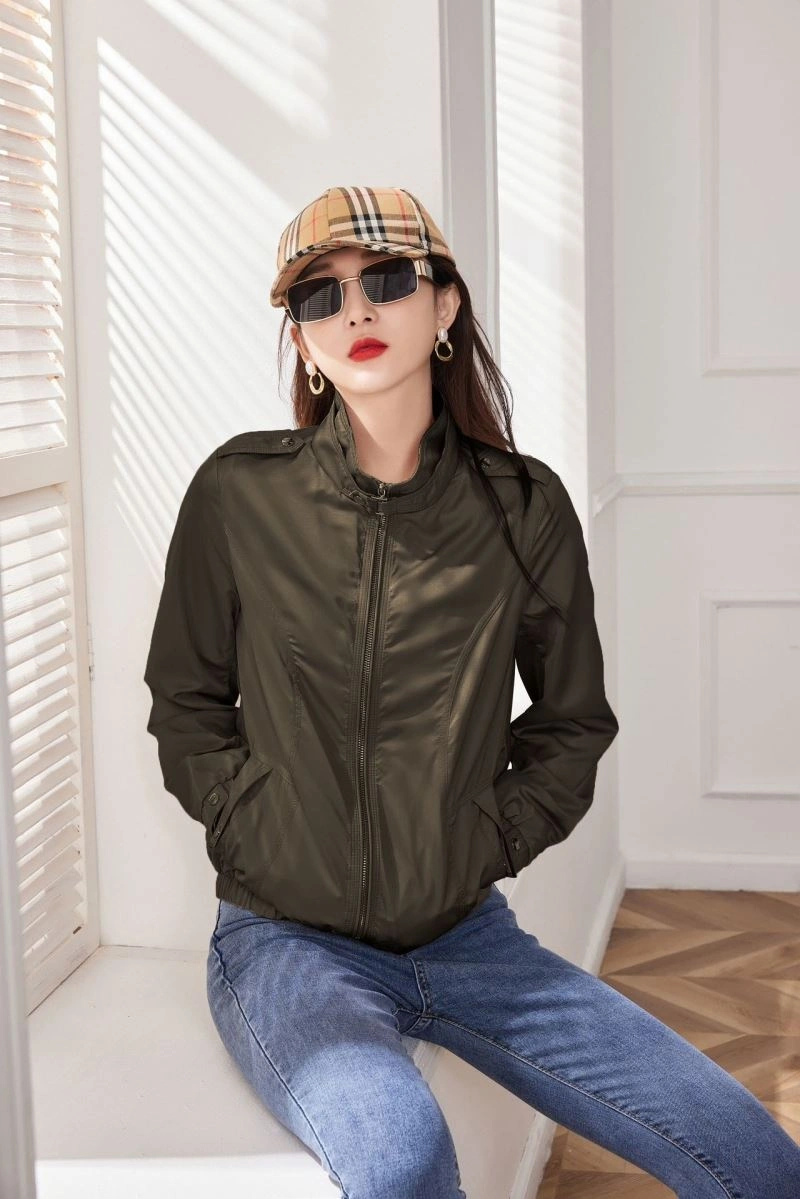 Burberry Outwear Chic 104130