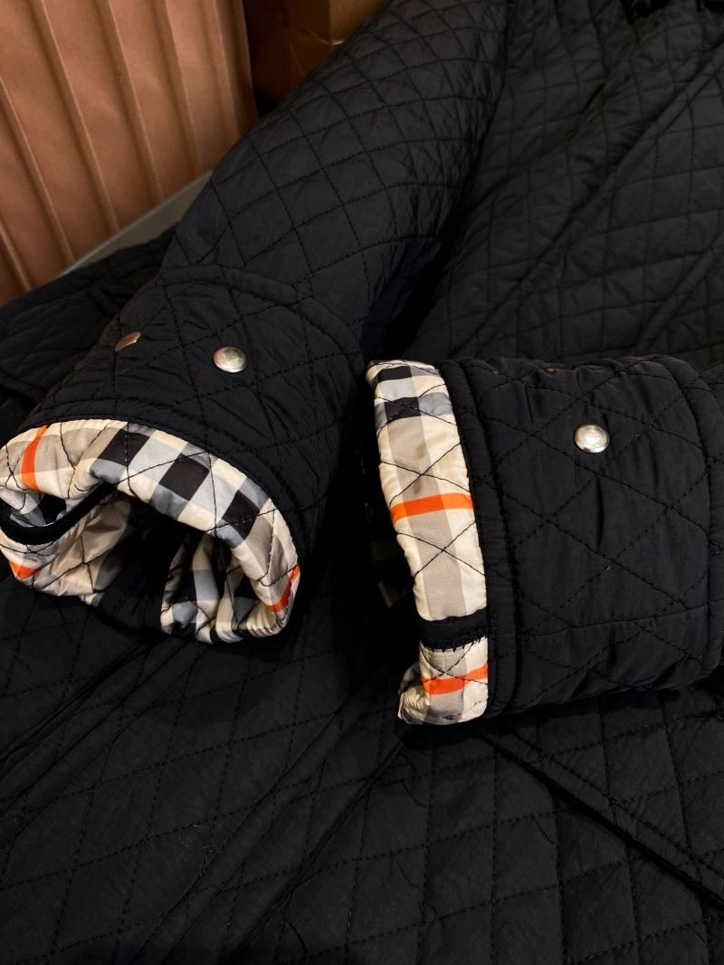 Burberry Outwear Stretchable 104125