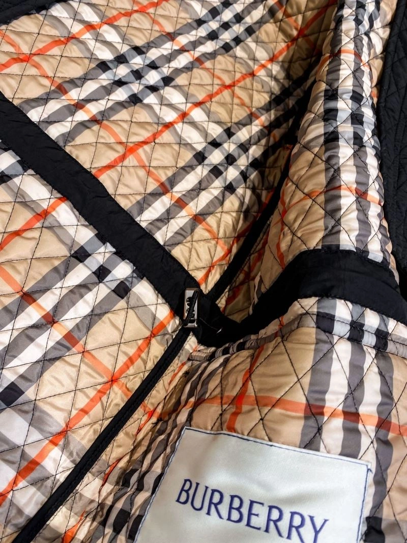 Burberry Outwear Stretchable 104125