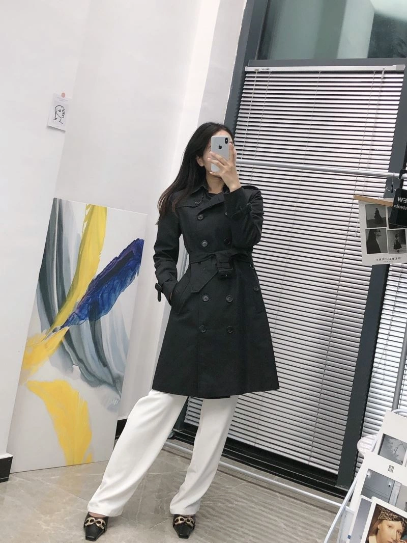 Comfortable Burberry Outwear 104116