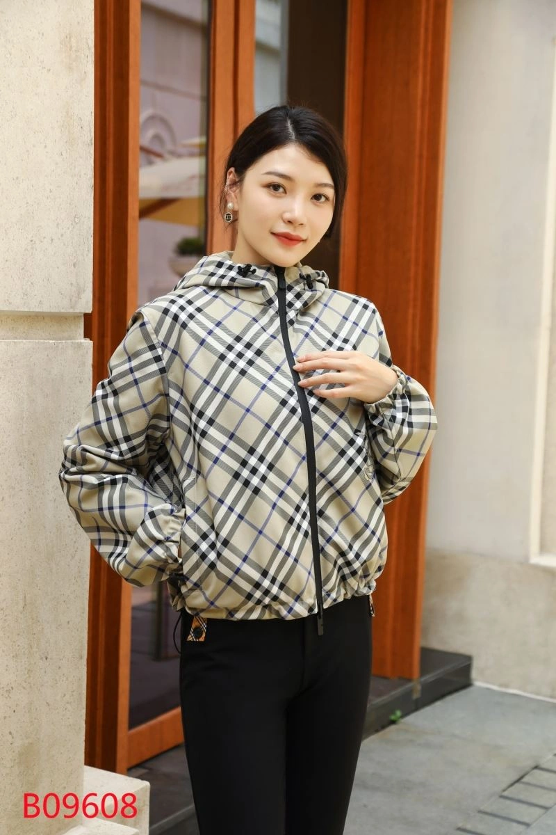 Burberry Outwear WeatherProof 104108