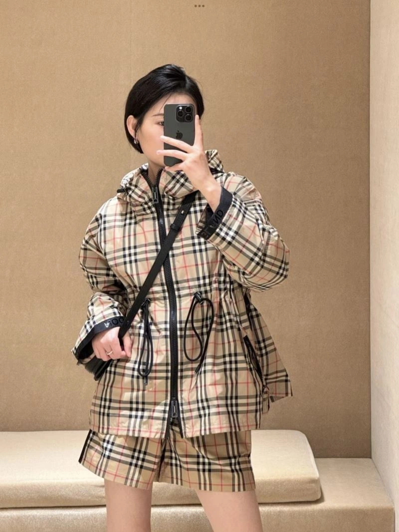 Burberry Outwear Durable 104112