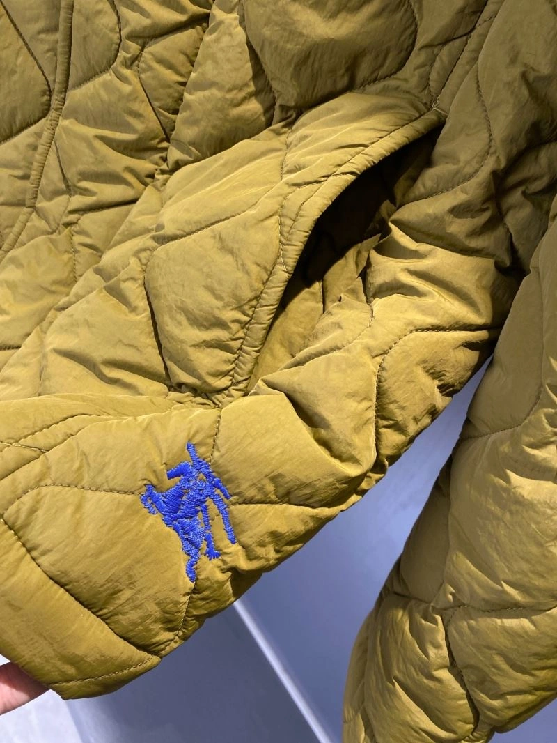 Burberry Outwear DailyWear 104053