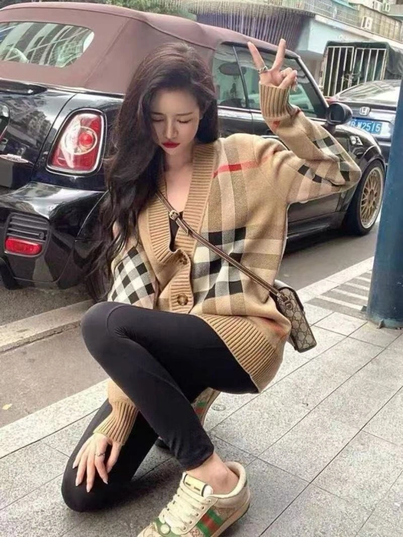 Supportive Burberry Outwear 104048