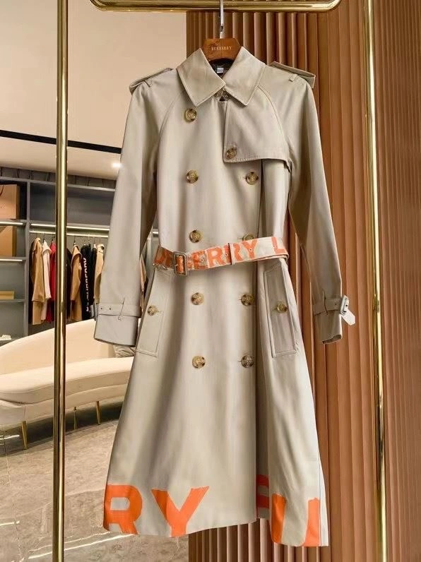 Tailored Burberry Outwear 104042