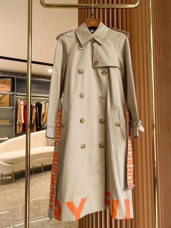 Tailored Burberry Outwear 104042