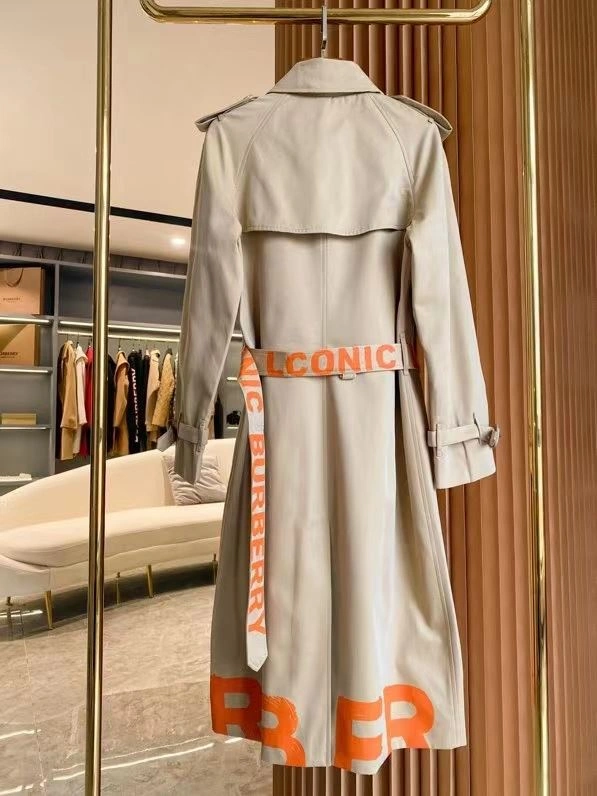 Tailored Burberry Outwear 104042