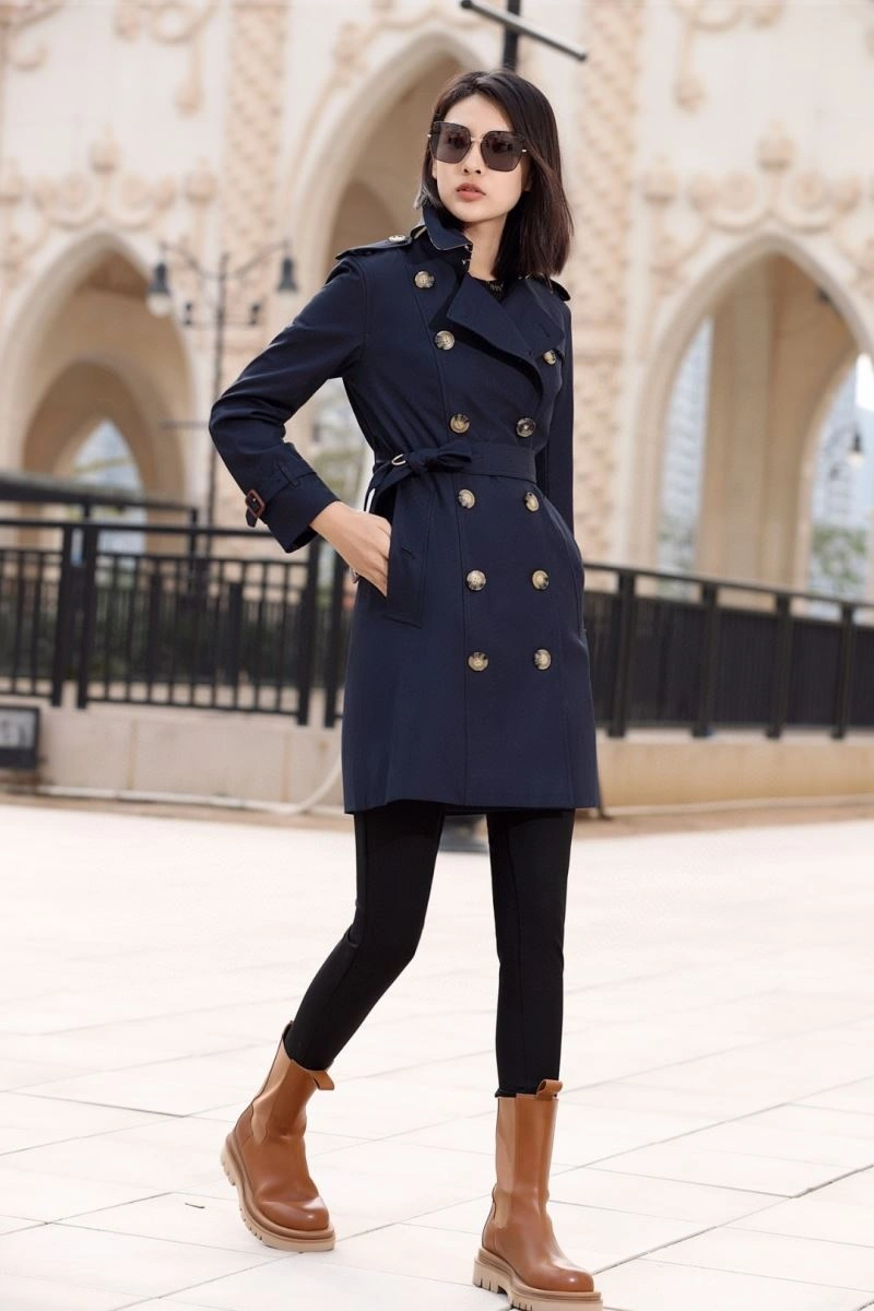Flexible Burberry Outwear 104044