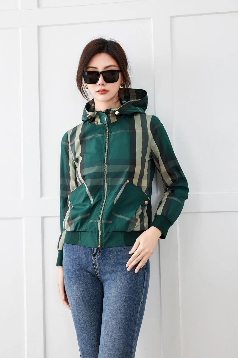 Breathable Burberry Outwear 104078