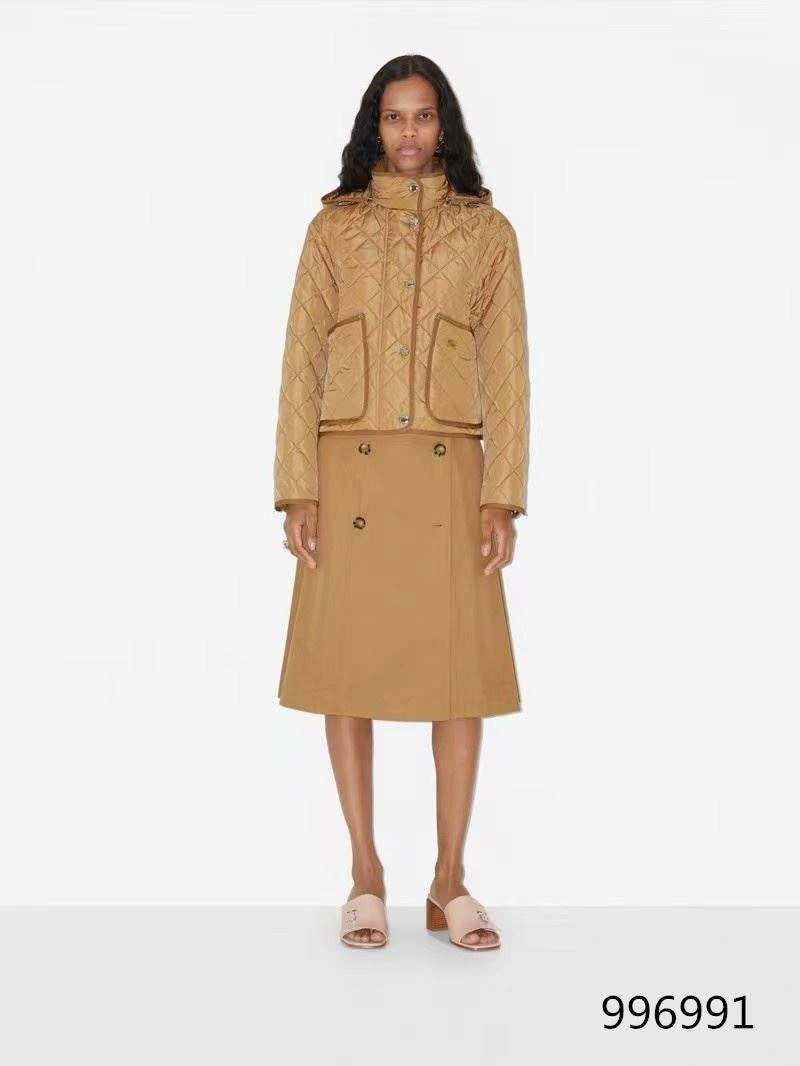 Burberry Outwear Stretchable 104081