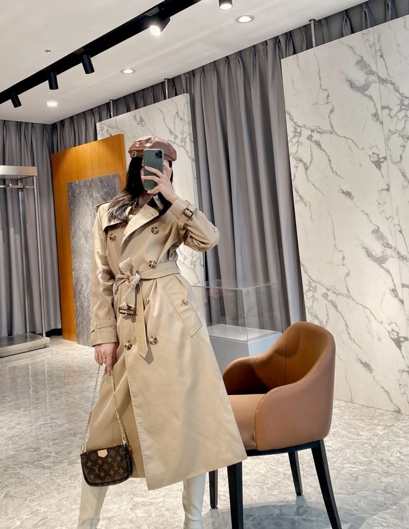 Burberry Outwear Versatile 104018