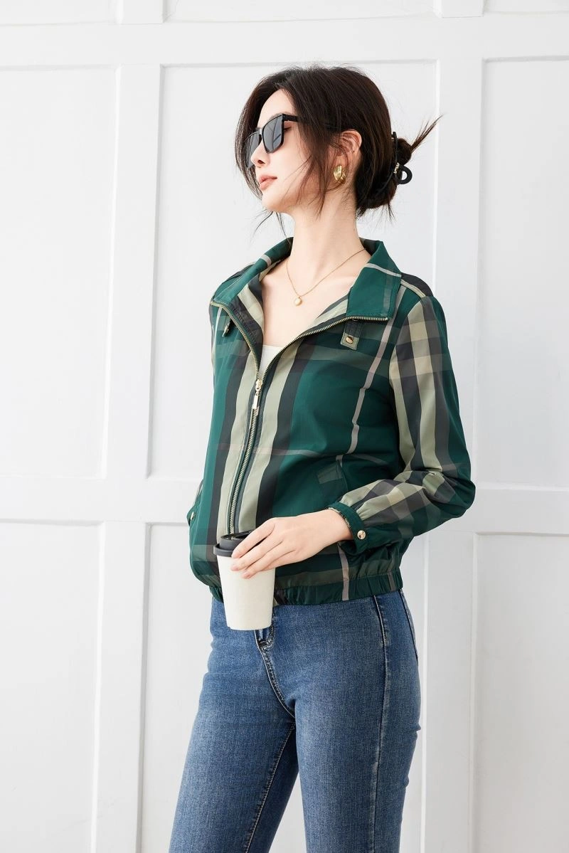 Burberry Outwear Effortless 104003