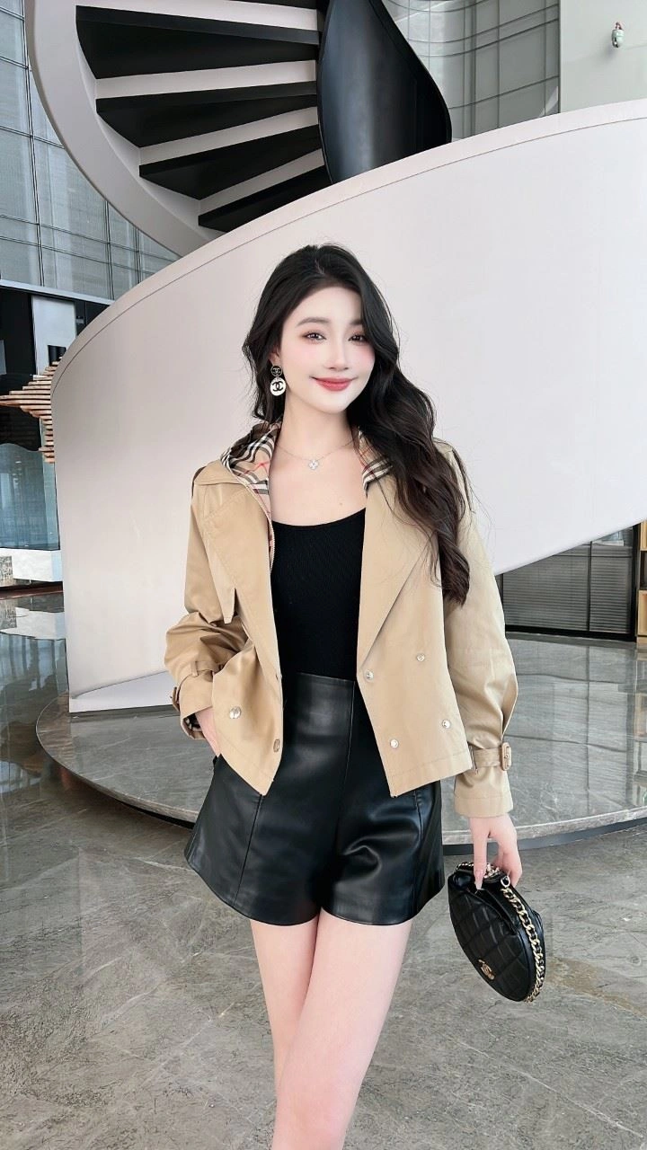 Sustainable Burberry Outwear 104004