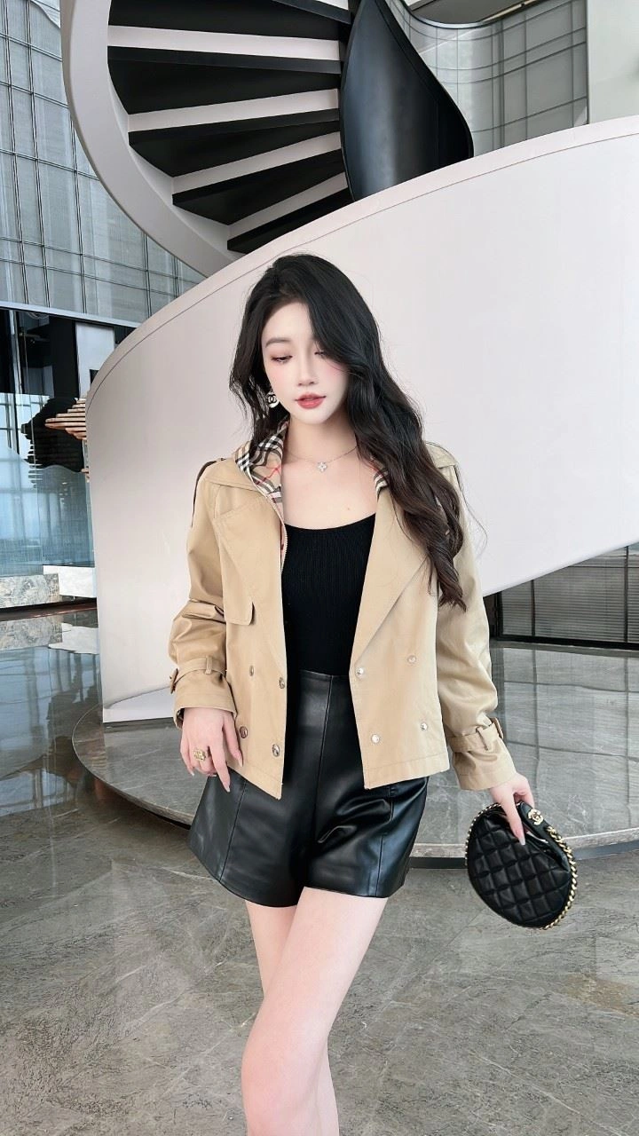 Sustainable Burberry Outwear 104004