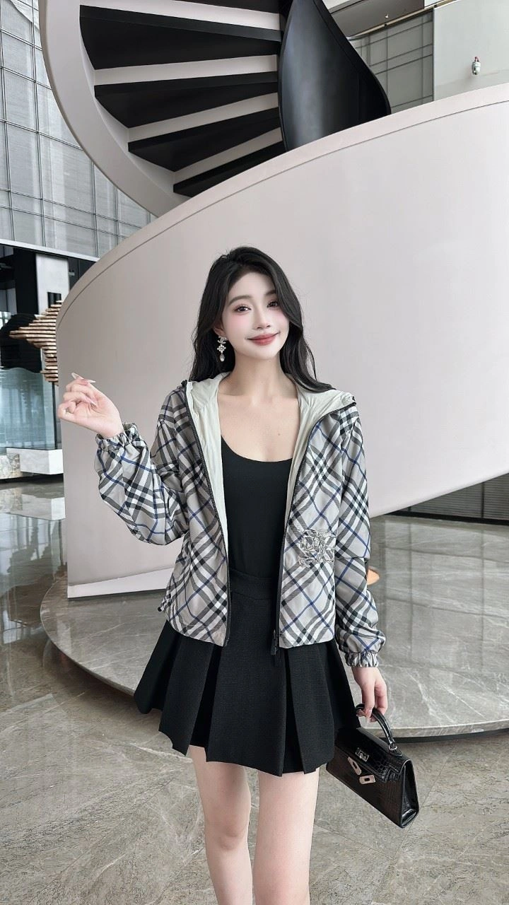 Burberry Outwear MoistureWicking 104051