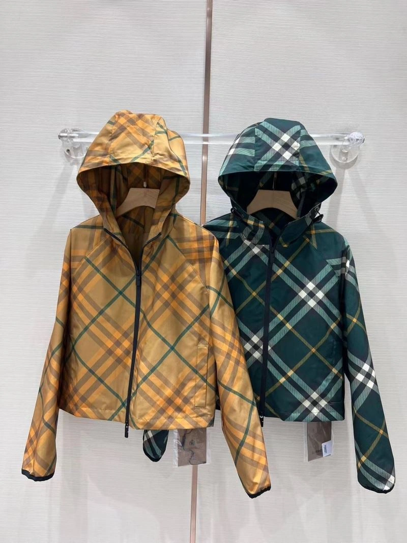 Chic Burberry Outwear 103989