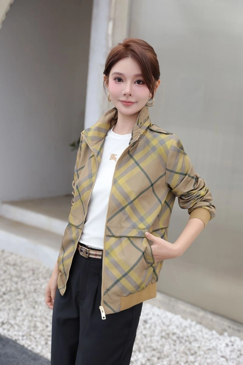 HighPerformance Burberry Outwear 104009