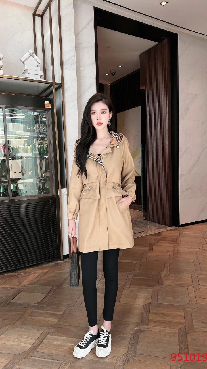 Burberry Outwear Minimalist 103933
