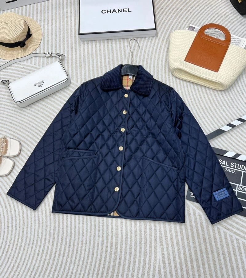 Burberry Outwear Classic 103976