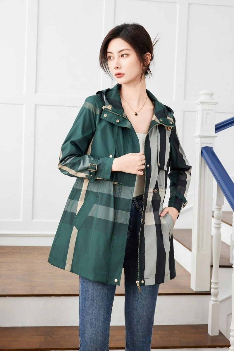 Burberry Outwear Bright 103912