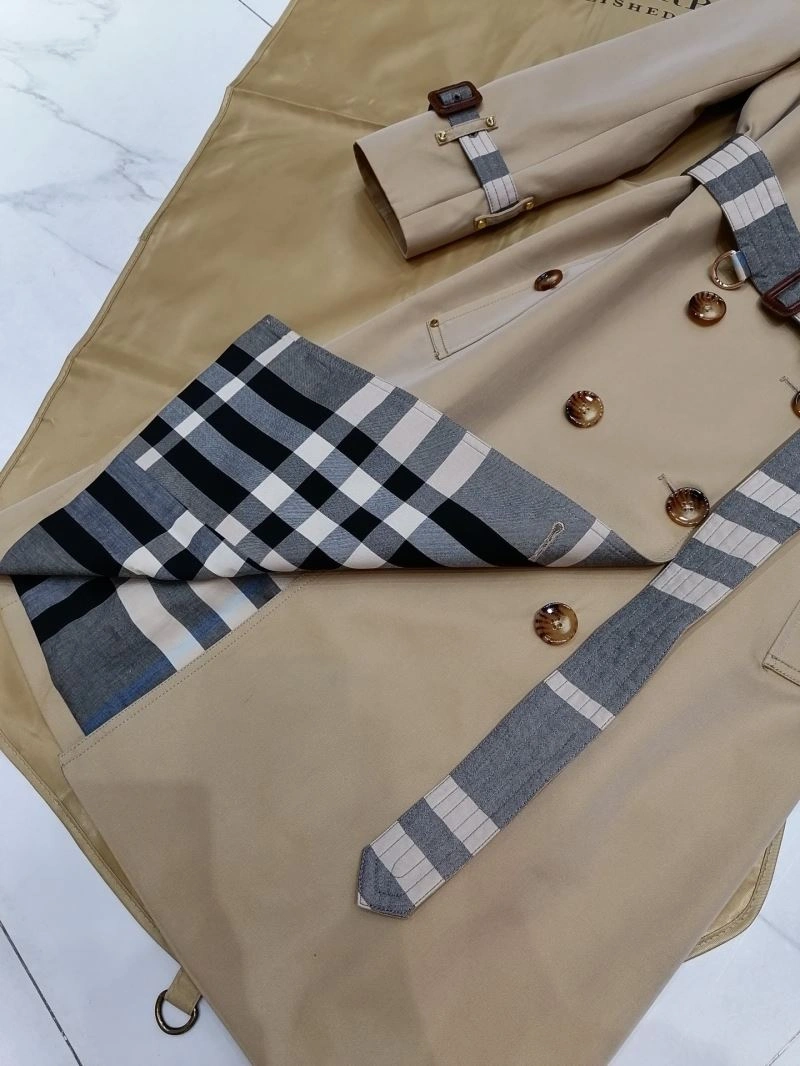 Burberry Outwear Unique 103911