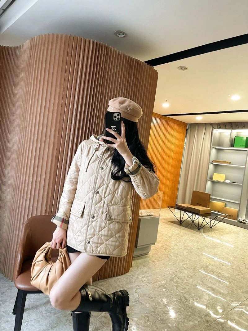 AllSeason Burberry Outwear 103902