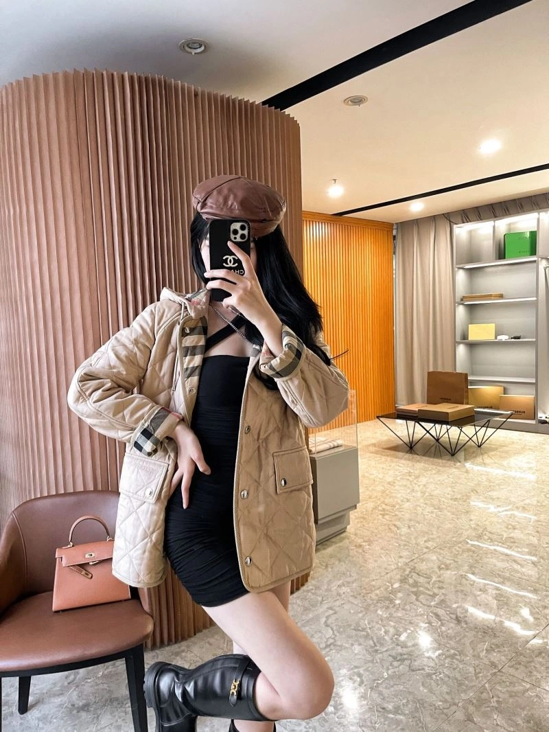 AllSeason Burberry Outwear 103902