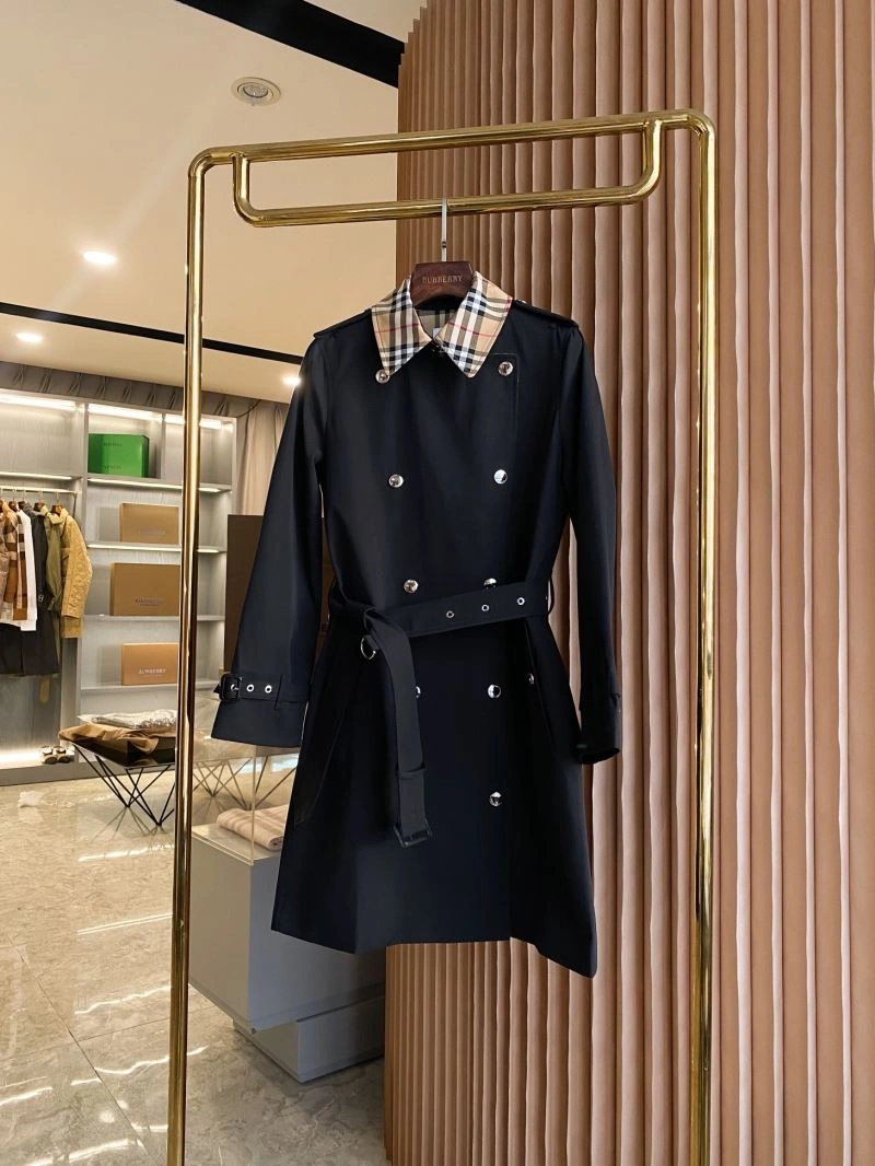 Burberry Outwear TravelReady 103895