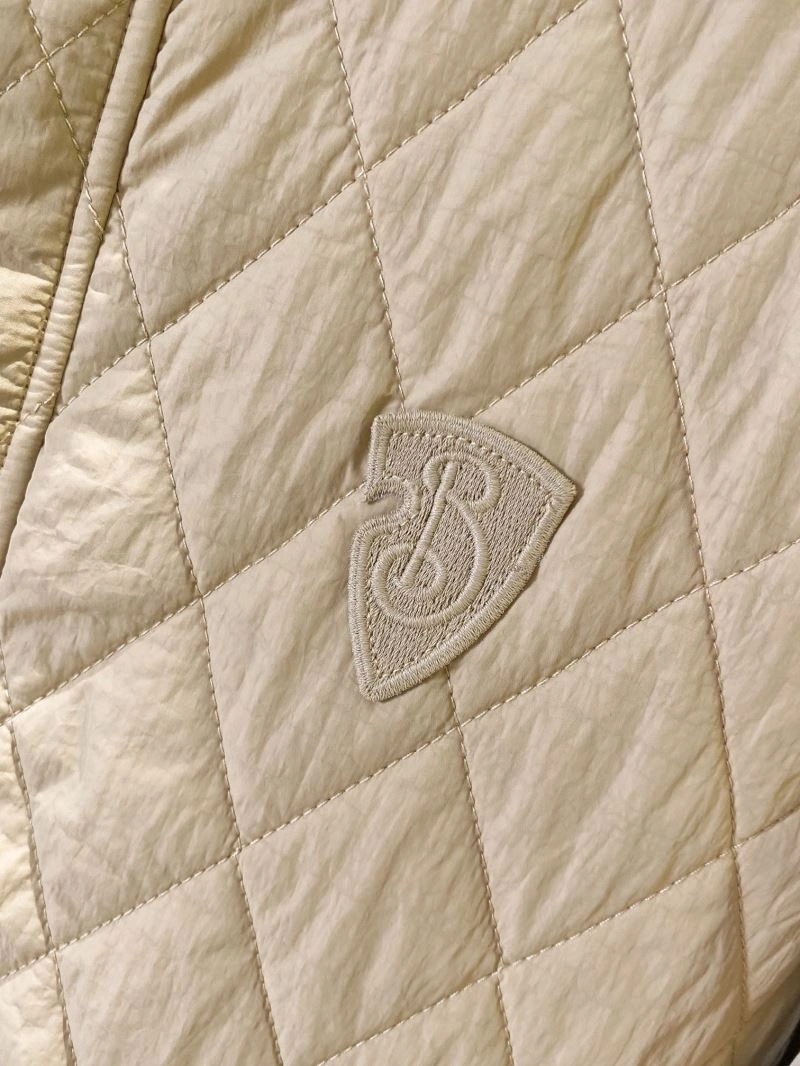 EyeCatching Burberry Outwear 103892