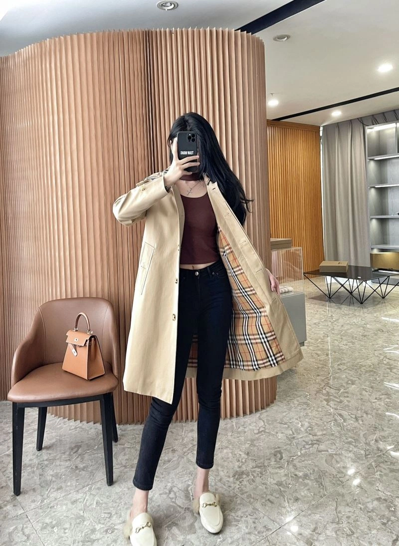 Burberry Outwear RelaxedFit 103830